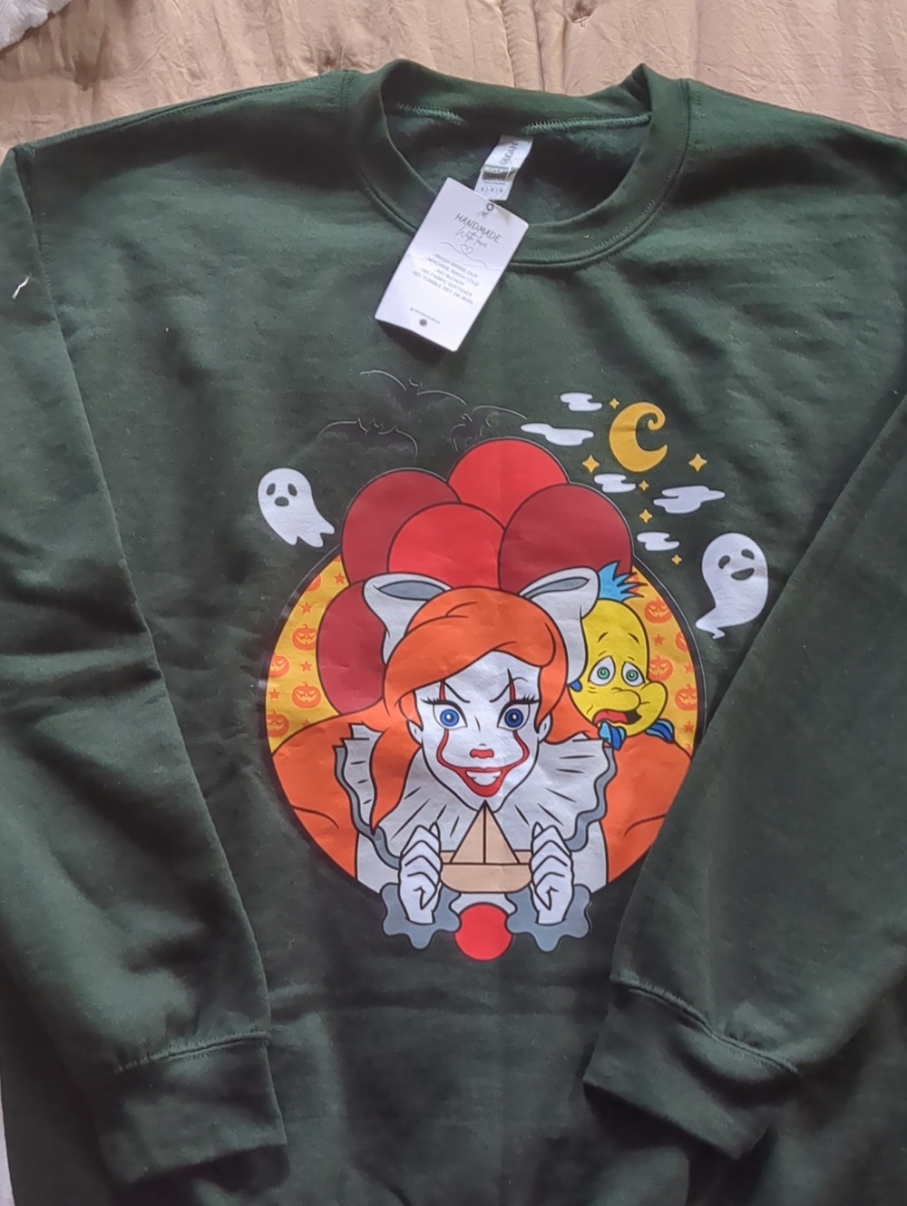 NWT HANDMADE HALLOWEEN SWEATSHIRT SIZE M